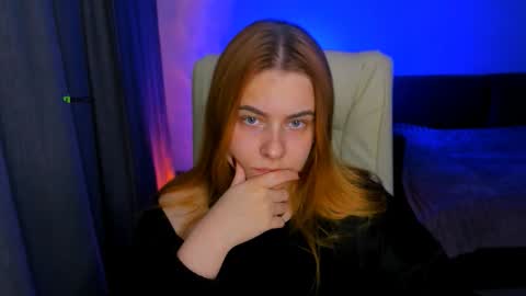 Snapshot of red__dizzy chatting on 09.16.25 red__dizzy online show from 09.16.25