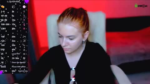 Snapshot of red__dizzy chatting on 10.10.25 red__dizzy online show from 10.10.25