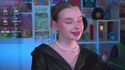 Snapshot of red_queeen chatting on 12.22.24 QUEEN OF EVIL online show from 12.22.24