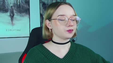 Snapshot of red_queeen chatting on 01.21.25 QUEEN OF EVIL online show from 01.21.25