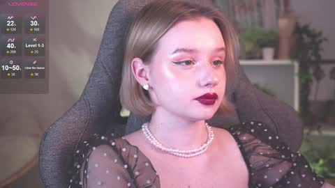Snapshot of red_queeen chatting on 01.23.25 QUEEN OF EVIL online show from 01.23.25