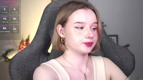 Snapshot of red_queeen chatting on 01.24.25 QUEEN OF EVIL online show from 01.24.25