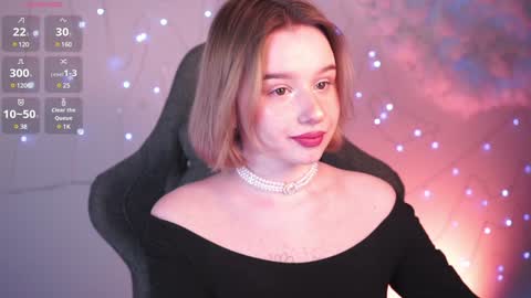 Snapshot of red_queeen chatting on 02.02.25 QUEEN OF EVIL online show from 02.02.25