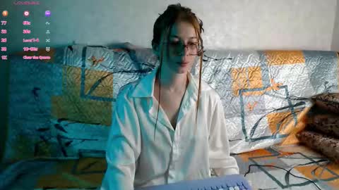 Snapshot of red_schweppes chatting on 09.13.25 red_schweppes online show from 09.13.25