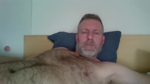 Snapshot of redandbluecloud chatting on 02.18.25 Red online show from 02.18.25