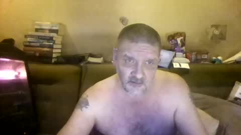 Snapshot of redmud3 chatting on 02.13.25 redmud3 online show from 02.13.25