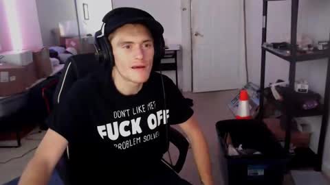 Snapshot of redrexnj chatting on 10.04.25 redrexnj online show from 10.04.25