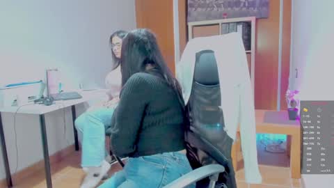 Snapshot of redskyxxx_ chatting on 12.27.24 Sofia online show from 12.27.24