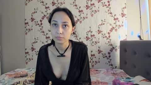 Snapshot of reginamoon12 chatting on 02.07.25 Alisa online show from 02.07.25