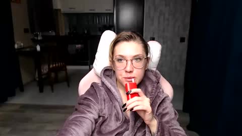 Regina online show from 09.29.25