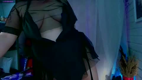 Snapshot of reicat chatting on 02.10.25 Karina online show from 02.10.25