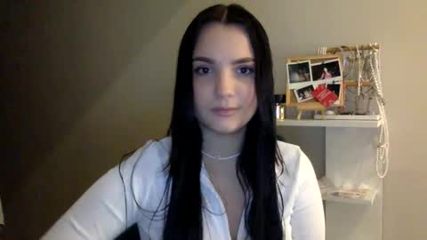 Snapshot of reilbelll chatting on 10.11.25 Bell online show from 10.11.25