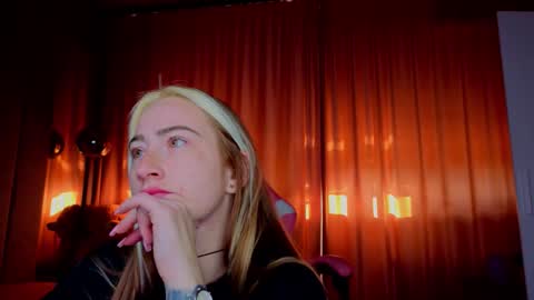 reina cummings online show from 11.01.25