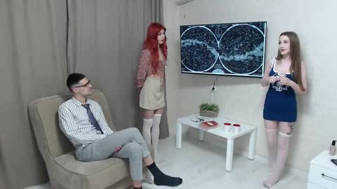 Snapshot of renae_tom chatting on 03.06.25 Renae Tom online show from 03.06.25