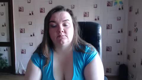 Snapshot of renataoia chatting on 02.12.25 renataoia online show from 02.12.25