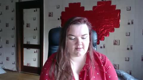 Snapshot of renataoia chatting on 09.08.25 renataoia online show from 09.08.25