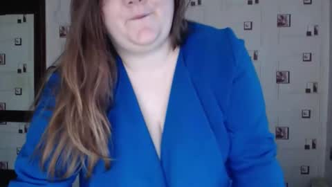 Snapshot of renataoia chatting on 10.20.25 renataoia online show from 10.20.25