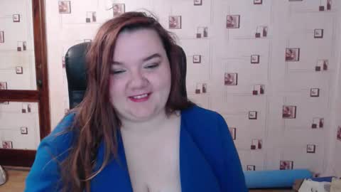 Snapshot of renataoia chatting on 10.22.25 renataoia online show from 10.22.25