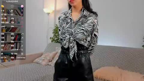 Snapshot of renatenavejar chatting on 10.06.25 Call me Mira online show from 10.06.25