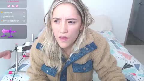 Snapshot of renathacohen chatting on 02.15.25 sofia online show from 02.15.25