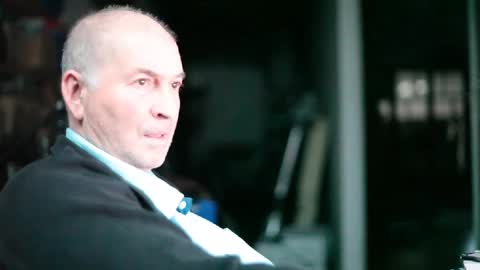 Snapshot of renefr chatting on 12.31.24 renefr online show from 12.31.24