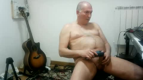 Snapshot of renefr chatting on 03.11.25 renefr online show from 03.11.25