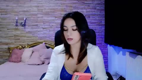 Snapshot of renesmesweet chatting on 01.20.25 renesmesweet online show from 01.20.25