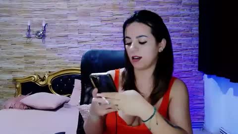 Snapshot of renesmesweet chatting on 01.24.25 renesmesweet online show from 01.24.25