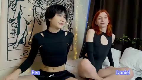 Snapshot of rennuts chatting on 01.10.25 rennuts online show from 01.10.25