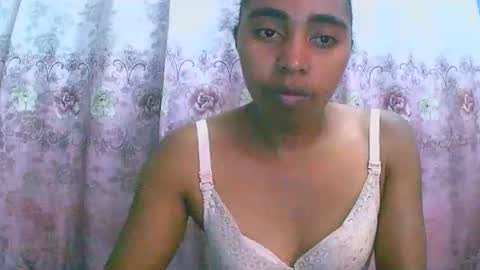 Snapshot of rephaleta chatting on 10.07.25 Rephaleta online show from 10.07.25