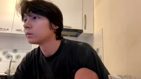 Snapshot of respirra chatting on 10.28.25 Aiqo online show from 10.28.25