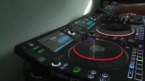 Snapshot of reticuli chatting on 10.18.25 GearPorn online show from 10.18.25