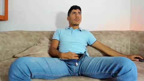 Snapshot of rexwildexplore chatting on 11.27.25 rexwildexplore online show from 11.27.25