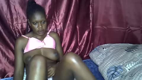 Snapshot of riana_sha chatting on 02.13.25 riana_sha online show from 02.13.25