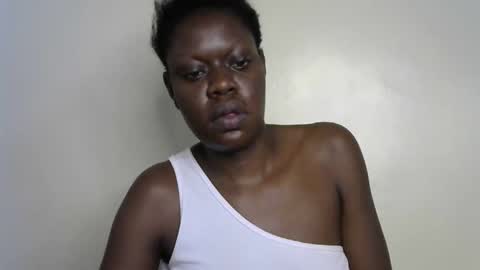 Snapshot of riana_sha chatting on 10.28.25 riana_sha online show from 10.28.25