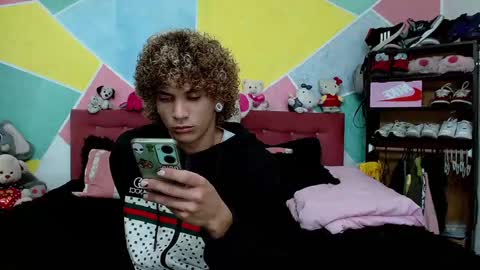 Snapshot of rich_de_la_rosa chatting on 01.14.25 rich and kitty online show from 01.14.25