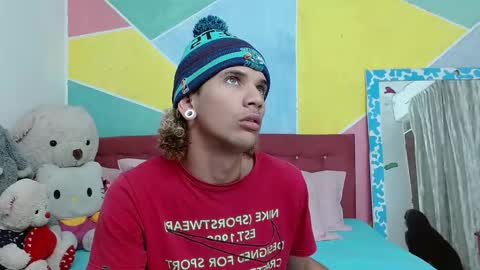 Snapshot of rich_de_la_rosa chatting on 01.23.25 rich and kitty online show from 01.23.25