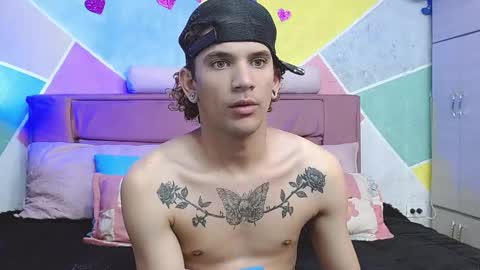 Snapshot of rich_de_la_rosa chatting on 09.29.25 rich and kitty online show from 09.29.25