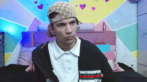 Snapshot of rich_de_la_rosa chatting on 10.02.25 rich and kitty online show from 10.02.25