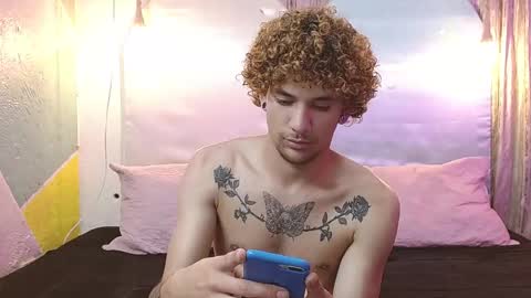 Snapshot of rich_de_la_rosa chatting on 12.01.25 rich and kitty online show from 12.01.25