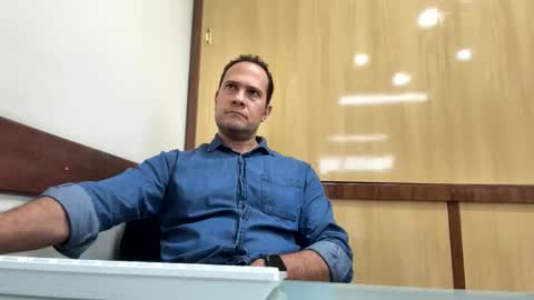 Snapshot of rick503835 chatting on 10.08.25 Rick Arian online show from 10.08.25