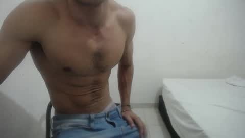 Snapshot of rickcumhot13 chatting on 10.01.25 rickcumhot13 online show from 10.01.25