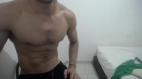 Snapshot of rickcumhot13 chatting on 10.16.25 rickcumhot13 online show from 10.16.25