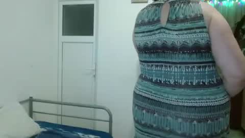 Snapshot of ridemerafsuzana chatting on 01.26.25 Ridemeraf online show from 01.26.25