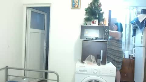 Snapshot of ridemerafsuzana chatting on 01.31.25 Ridemeraf online show from 01.31.25