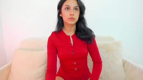 Snapshot of riley_tin chatting on 01.07.25 riley_tin online show from 01.07.25