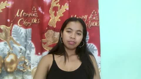 Snapshot of rinah856024 chatting on 02.21.25 rinah856024 online show from 02.21.25
