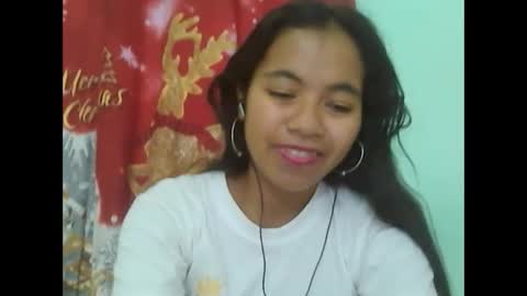 Snapshot of rinah856024 chatting on 02.21.25 rinah856024 online show from 02.21.25