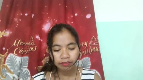 Snapshot of rinah856024 chatting on 02.24.25 rinah856024 online show from 02.24.25