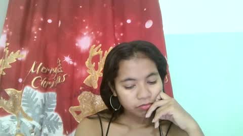 Snapshot of rinah856024 chatting on 02.26.25 rinah856024 online show from 02.26.25